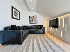 Photo 14- click for photo gallery